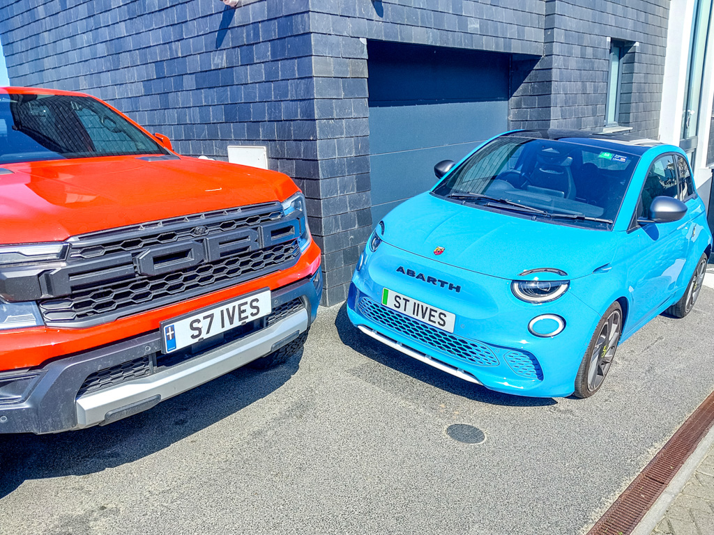 1/400 sec at f / 1.84 mm  ISO 20