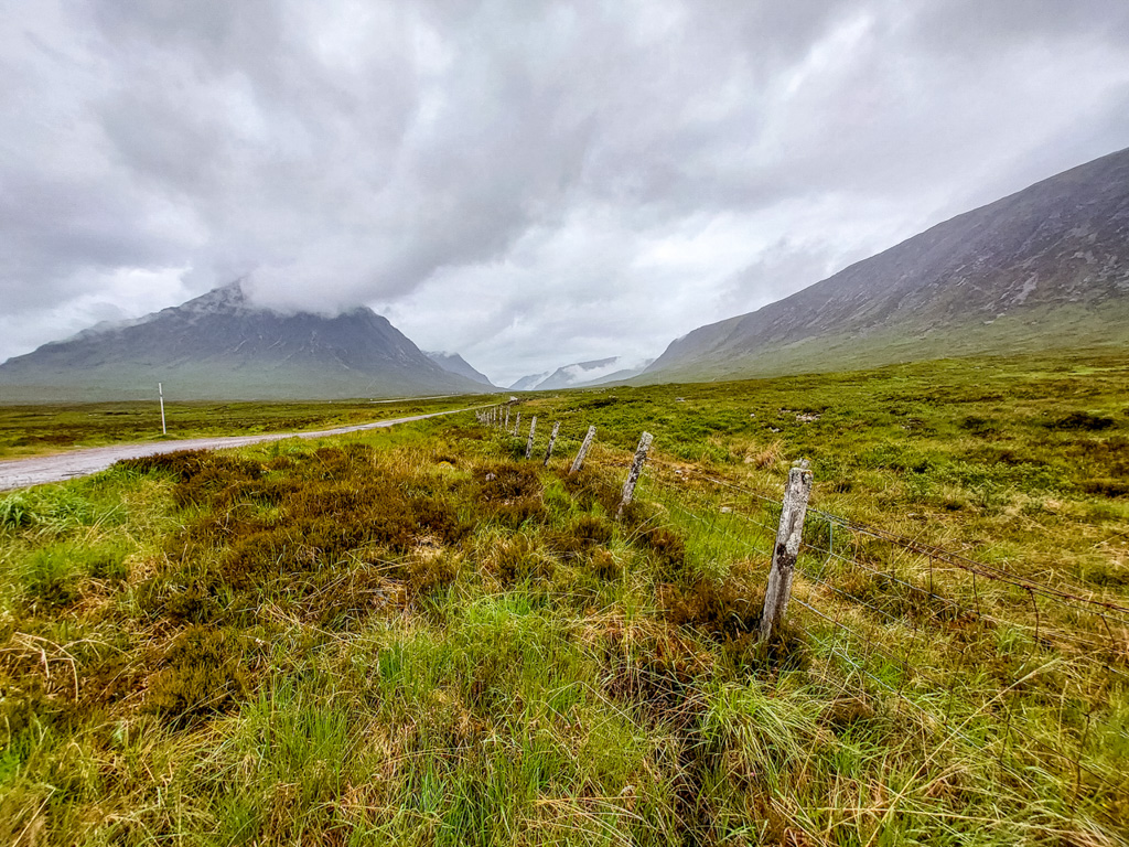 1/640 sec at f / 2.21.42 mm  ISO 64