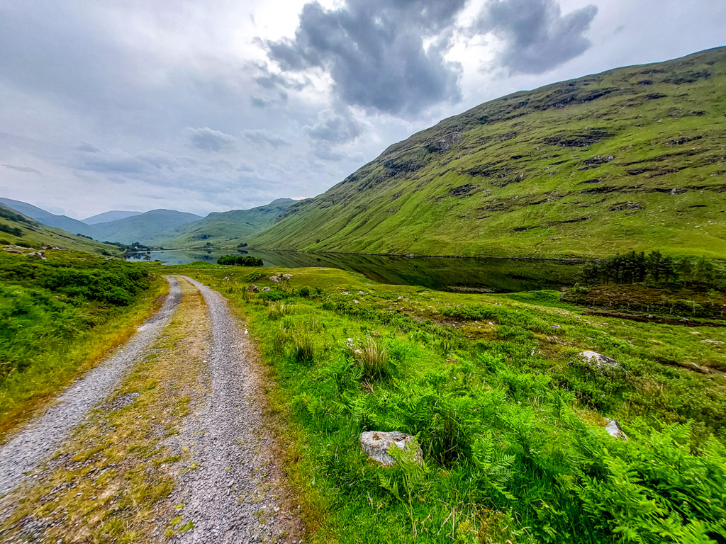 1/850 sec at f / 2.21.42 mm  ISO 64