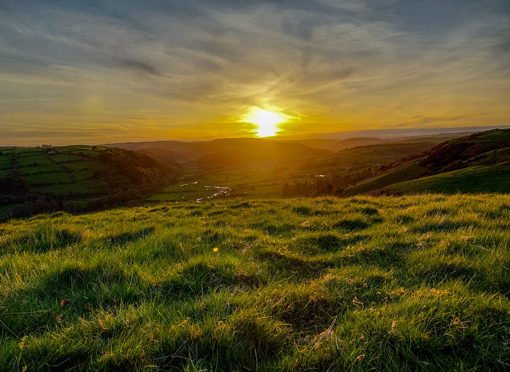 <center>2504-0058 - Sunset from Offa's Dyke Path -  April 27, 2025  <br>  (1/270 sec at f / 1.8 ISO 20    4 mm) </center>