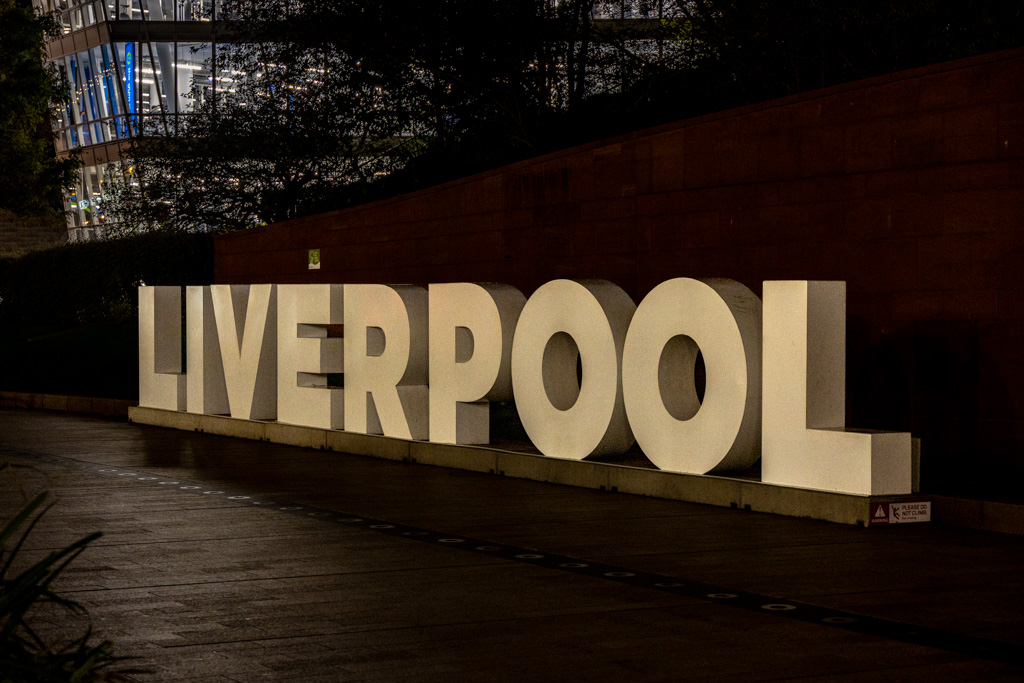 <center>2509-0034 - Liverpool sign -  September 30, 2025  <br>  (1/20 sec at f / 5.6 ISO 1600    70 mm) </center>