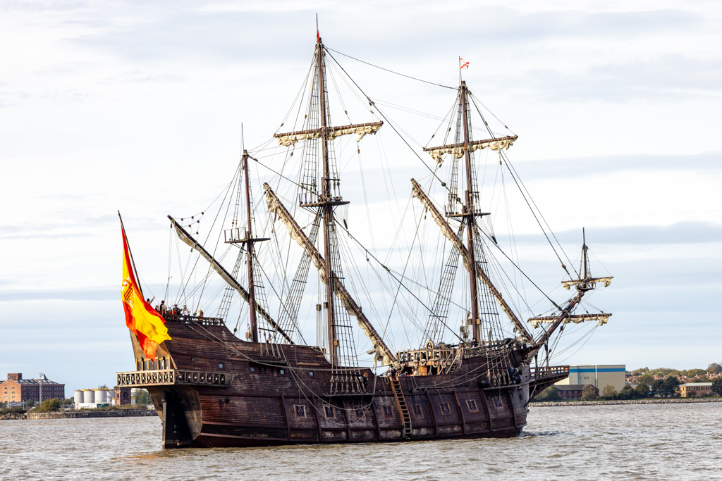 <center>2510-0064 - Spanish Galleon Andalucea -  October 07, 2025  <br>  (1/500 sec at f / 11 ISO 500    105 mm) </center>